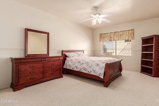 bedroom with a ceiling fan