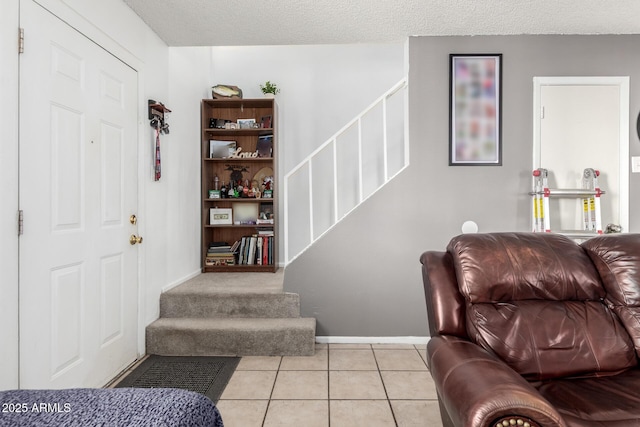7506 N 47th Dr, Glendale, AZ 85301 - interior space featuring tile patterned floors, baseboards, and a textured ceiling