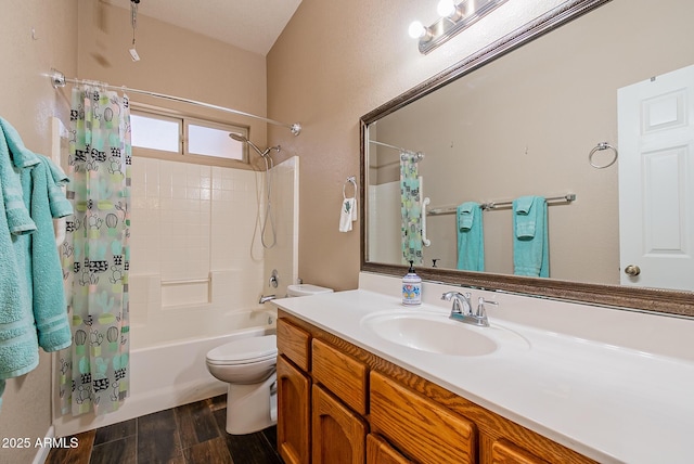10691 E 37th Pl, Yuma, AZ 85365 - full bathroom featuring shower / bath combo, vanity, toilet, and wood finished floors