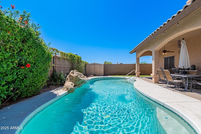 10691 E 37th Pl, Yuma, AZ 85365 - view of pool featuring a fenced backyard, a ceiling fan, a fenced in pool, and a patio