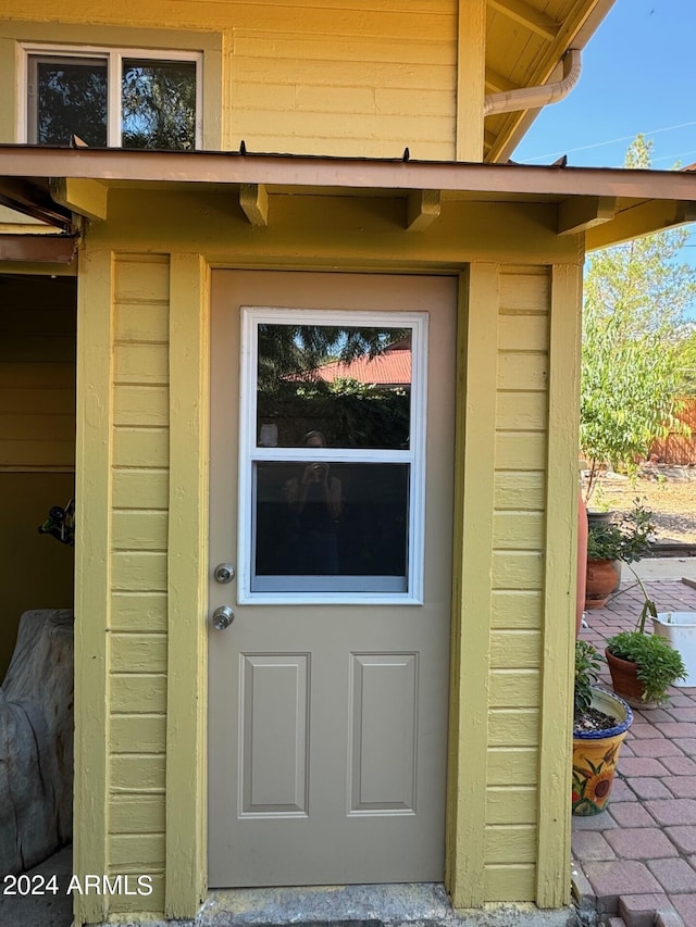 view of property entrance