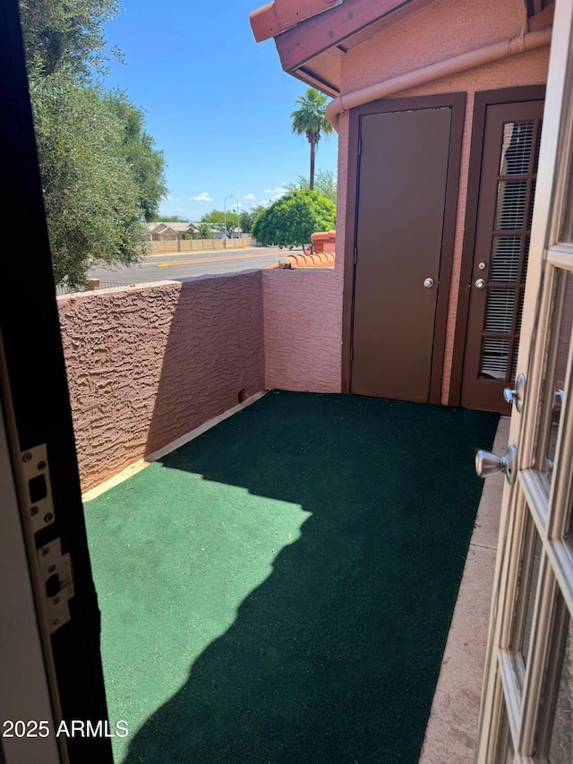 1075 E Chandler Blvd Unit 220, Chandler, AZ 85225 - view of yard