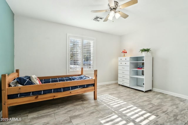 bedroom with ceiling fan