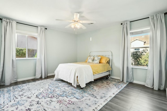 bedroom with ceiling fan