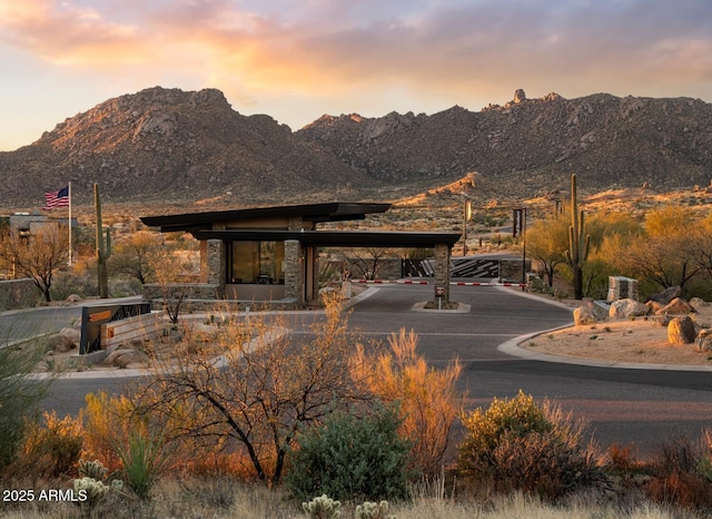 view of property's community featuring a mountain view