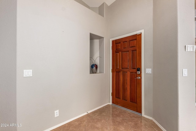 view of tiled entryway