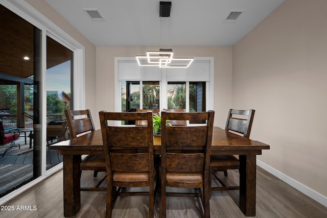 1500 W Pinetree Ct, Show Low, AZ 85901 - dining space with wood finished floors and baseboards