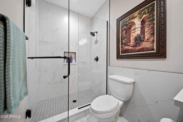 1500 W Pinetree Ct, Show Low, AZ 85901 - bathroom featuring a marble finish shower, tile walls, and marble finish floors