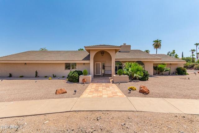 view of front of property