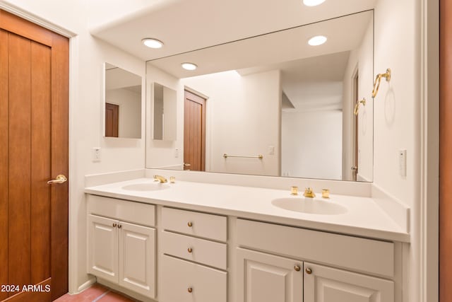 bathroom with vanity