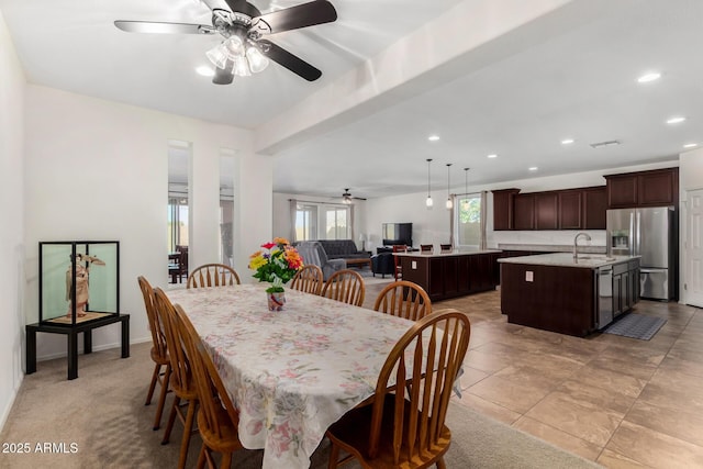 dining room with ceiling fan, baseboards, visible vents, and recessed lighting