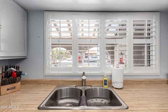 5221 W Garden Dr, Glendale, AZ 85304 - details with a sink and light countertops