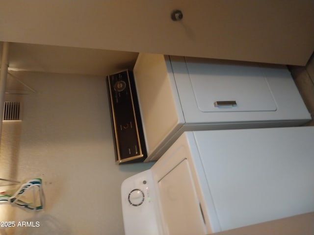 8649 E Royal Palm Rd Unit 213, Scottsdale, AZ 85258 - view of clothes washing area