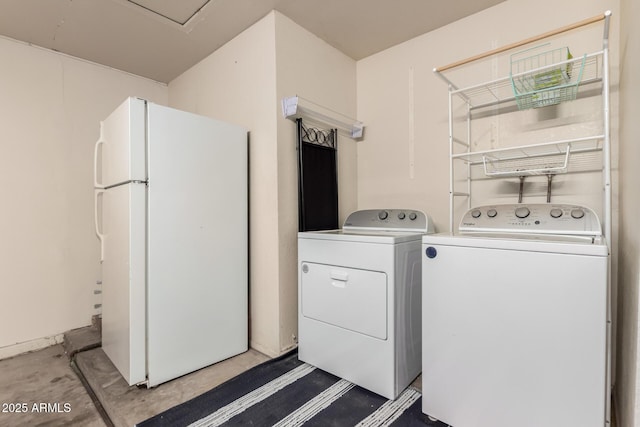 830 E Gila Ln, Chandler, AZ 85225 - laundry area featuring separate washer and dryer