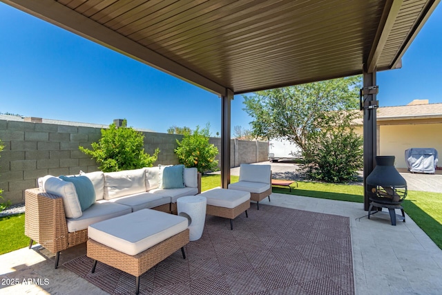 5031 W Grandview Rd, Glendale, AZ 85306 - view of patio / terrace with a fenced backyard and an outdoor hangout area