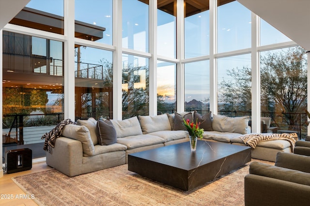 view of sunroom / solarium