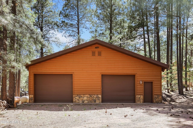 1868 Flicker Dr, Forest Lakes, AZ 85931 - view of garage