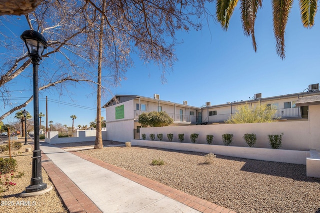 5623 W Myrtle Ave, Glendale, AZ 85301 - view of front facade with a fenced front yard