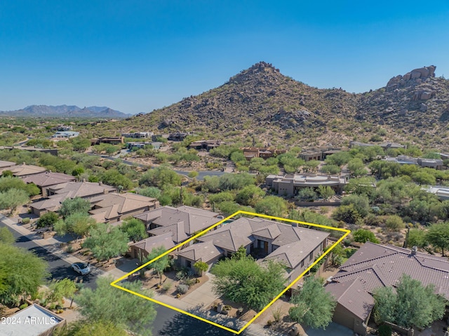 drone / aerial view featuring a mountain view