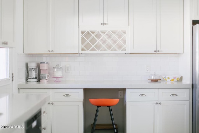 bar with decorative backsplash