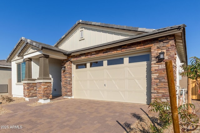 view of front of house featuring a garage