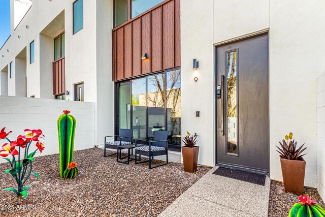 540 W Mariposa St Unit 9, Phoenix, AZ 85013 - property entrance with stucco siding