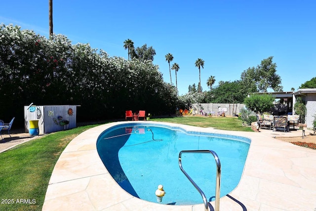 7537 W Bluefield Ave, Glendale, AZ 85308 - view of swimming pool featuring a patio
