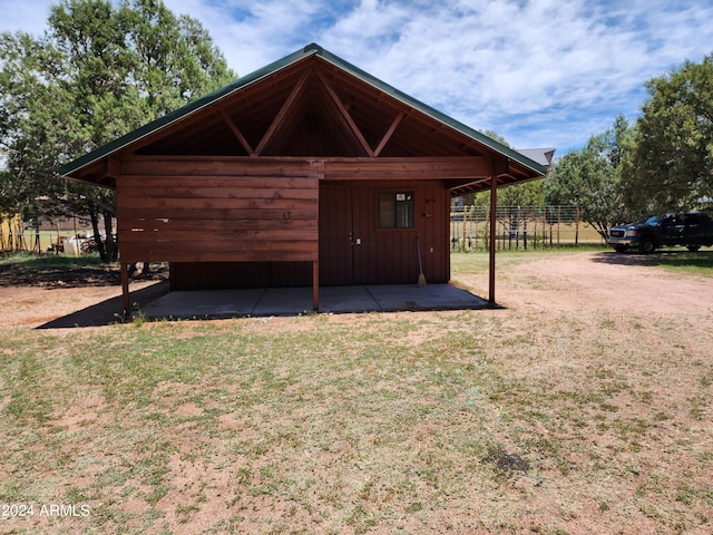 view of outdoor structure