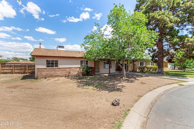 2308 W Marlette Ave, Phoenix, AZ 85015 - ranch-style house with fence