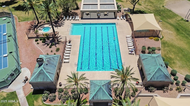 bird's eye view of a pool area