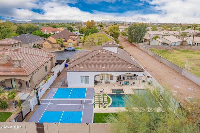 birds eye view of property featuring a residential view