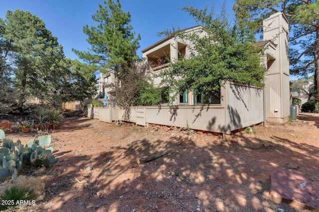 1380 Vista Montana Rd Unit 22, Sedona, AZ 86336 - view of side of home featuring a balcony