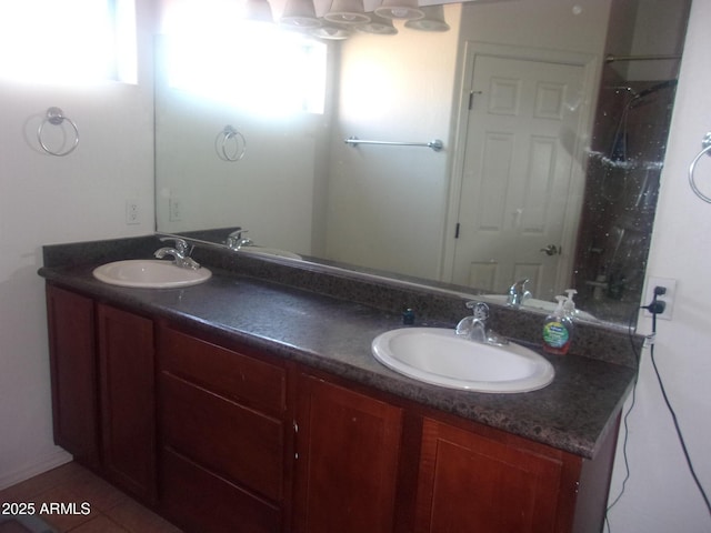 4616 E Monument Way, Rimrock, AZ 86335 - bathroom with double vanity