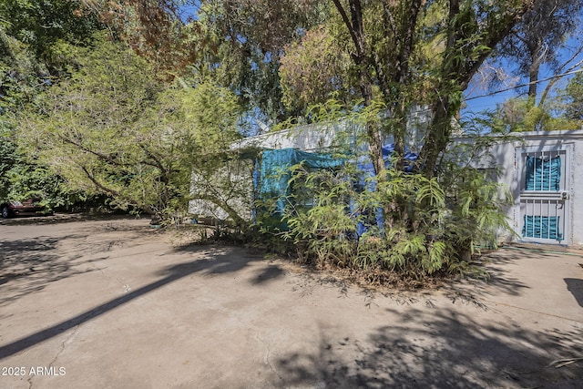 3303 E Clarendon Ave, Phoenix, AZ 85018 - view of yard