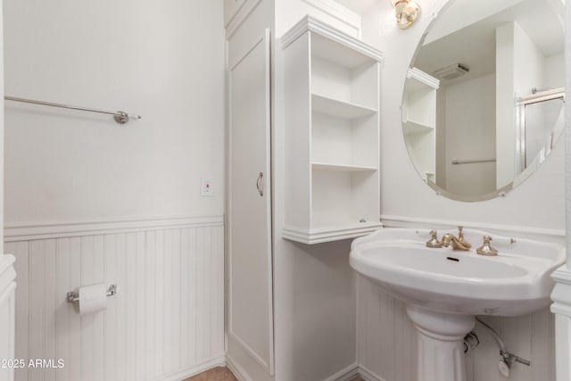 6534 S Marilyn Ann Dr, Tempe, AZ 85283 - bathroom with visible vents and wainscoting