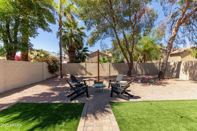 3222 E Cortez St, Phoenix, AZ 85028 - view of yard featuring a patio