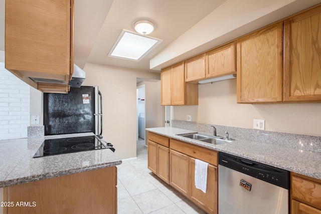 4565 Aspen Dr, Sierra Vista, AZ 85635 - kitchen featuring sink, appliances with stainless steel finishes, light stone countertops, and light tile patterned floors