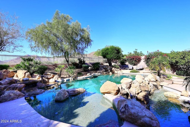 view of swimming pool