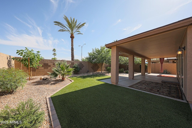 10371 W Pontiac Dr, Peoria, AZ 85382 - view of yard with a patio