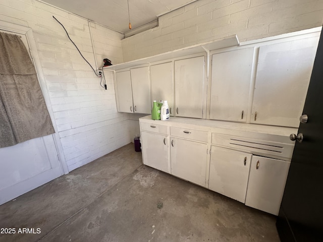 2115 W Myrtle Ave, Phoenix, AZ 85021 - laundry room with concrete block wall
