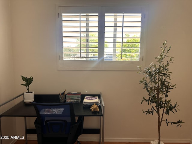 2115 W Myrtle Ave, Phoenix, AZ 85021 - home office featuring plenty of natural light