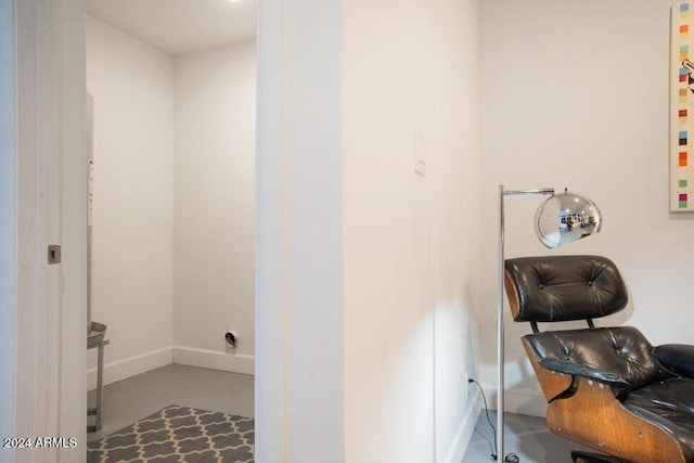 bathroom featuring concrete flooring