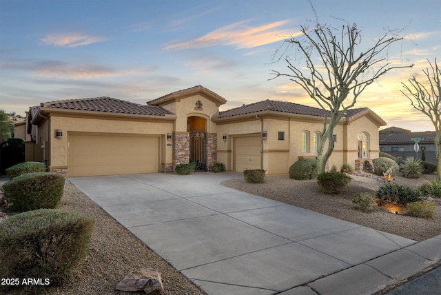 8531 E Twisted Leaf Dr, Gold Canyon, AZ 85118 - mediterranean / spanish house featuring a garage