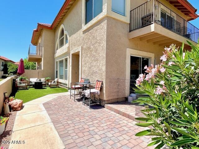 10229 N 12th Ct Unit 1, Phoenix, AZ 85020 - view of patio featuring a balcony
