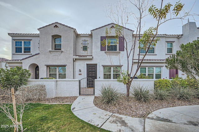 view of mediterranean / spanish-style home