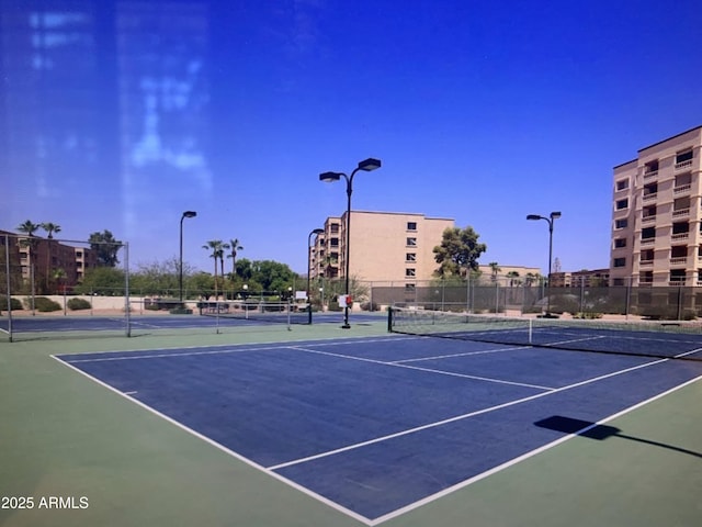 7970 E Camelback Rd Unit 110, Scottsdale, AZ 85251 - view of sport court with community basketball court and fence