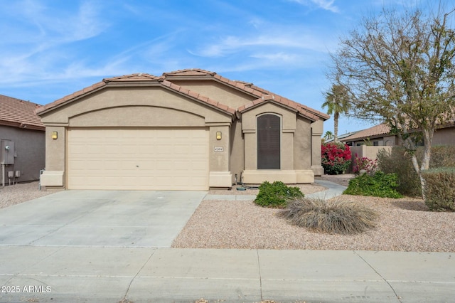 view of front facade with a garage