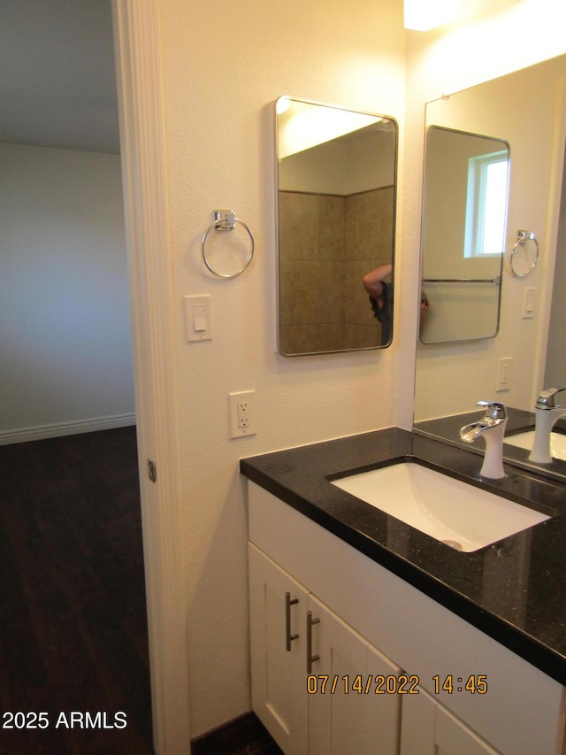 327 E Ln Jolla Dr, Tempe, AZ 85282 - bathroom with vanity