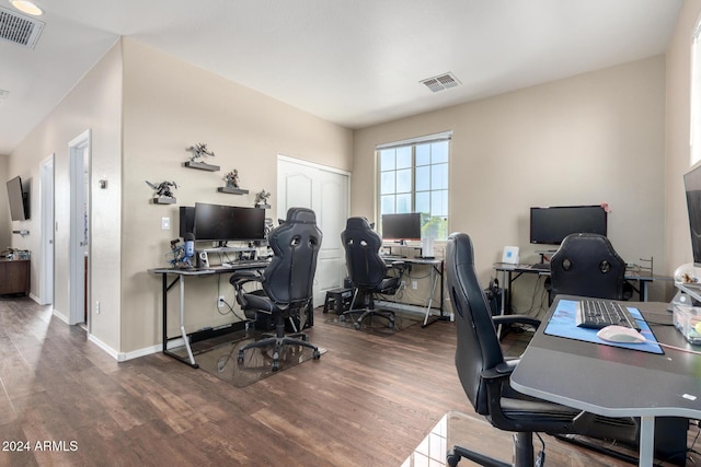 office space with hardwood / wood-style floors