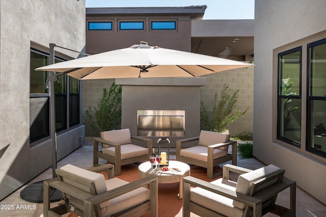 view of patio with an outdoor hangout area